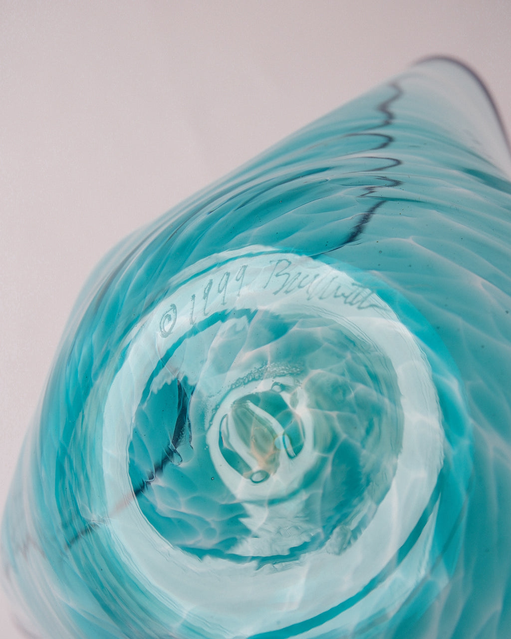 1999s vintage glass bowl
