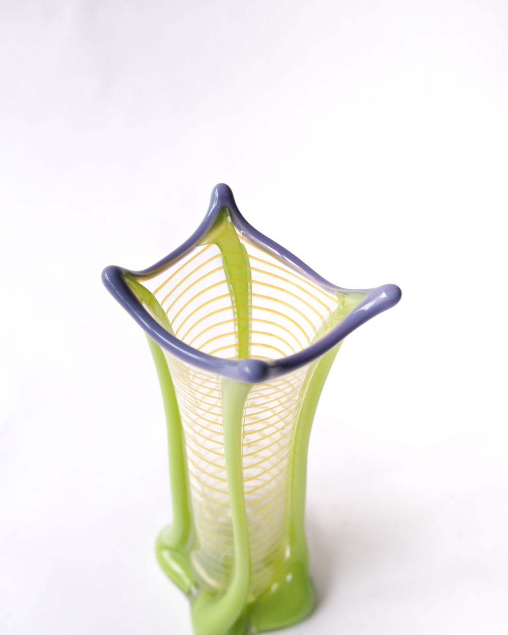 Art glass vase