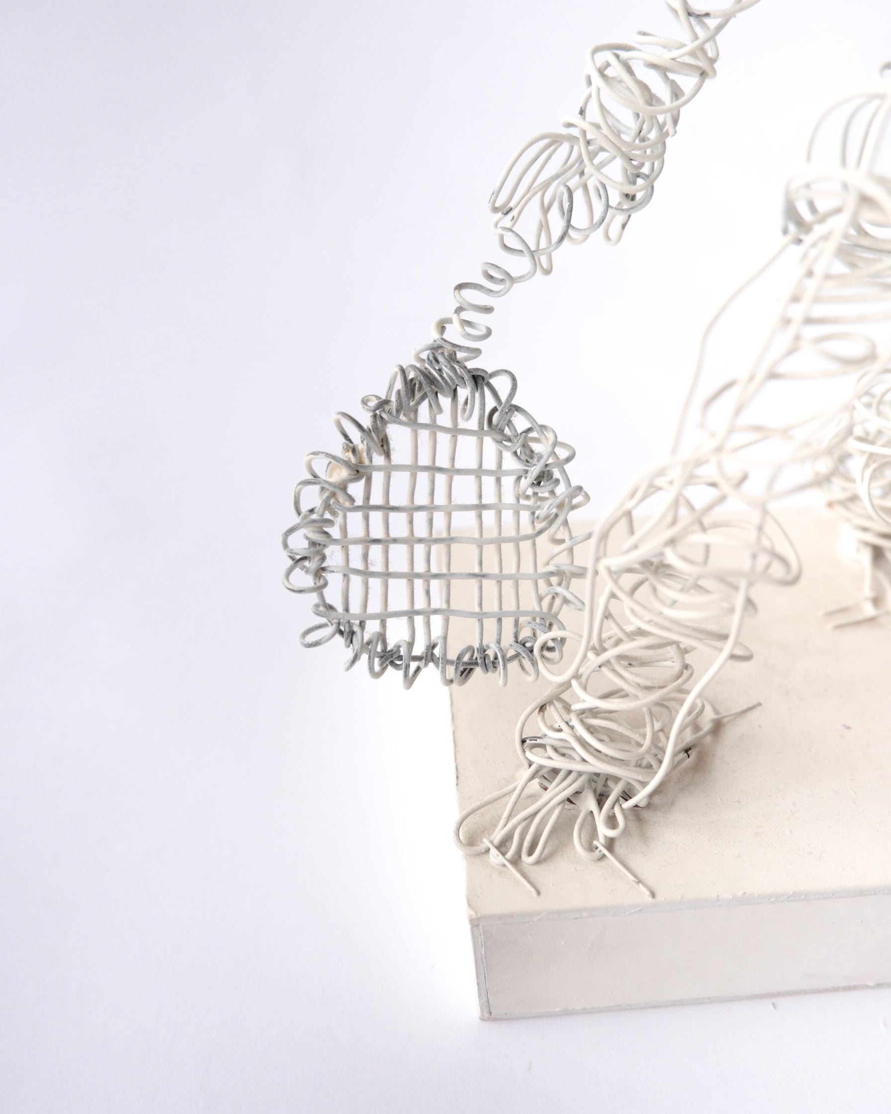 Tennis player wire art