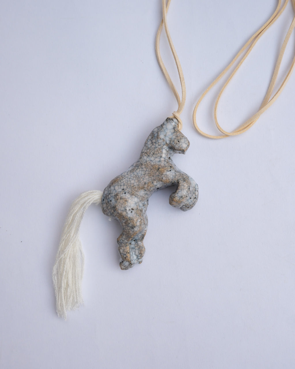 arakirina horse charm necklace