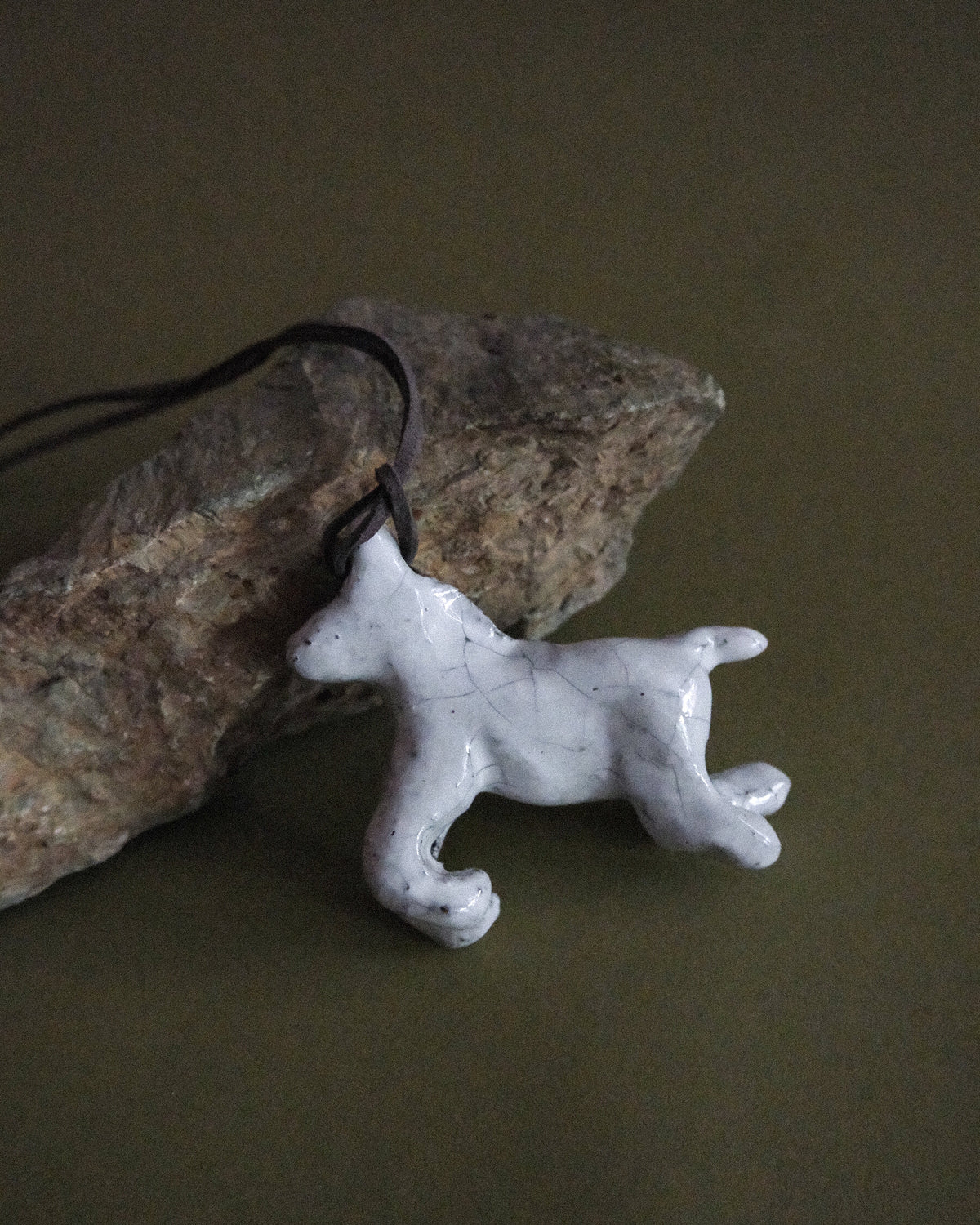 arakirina horse charm necklace