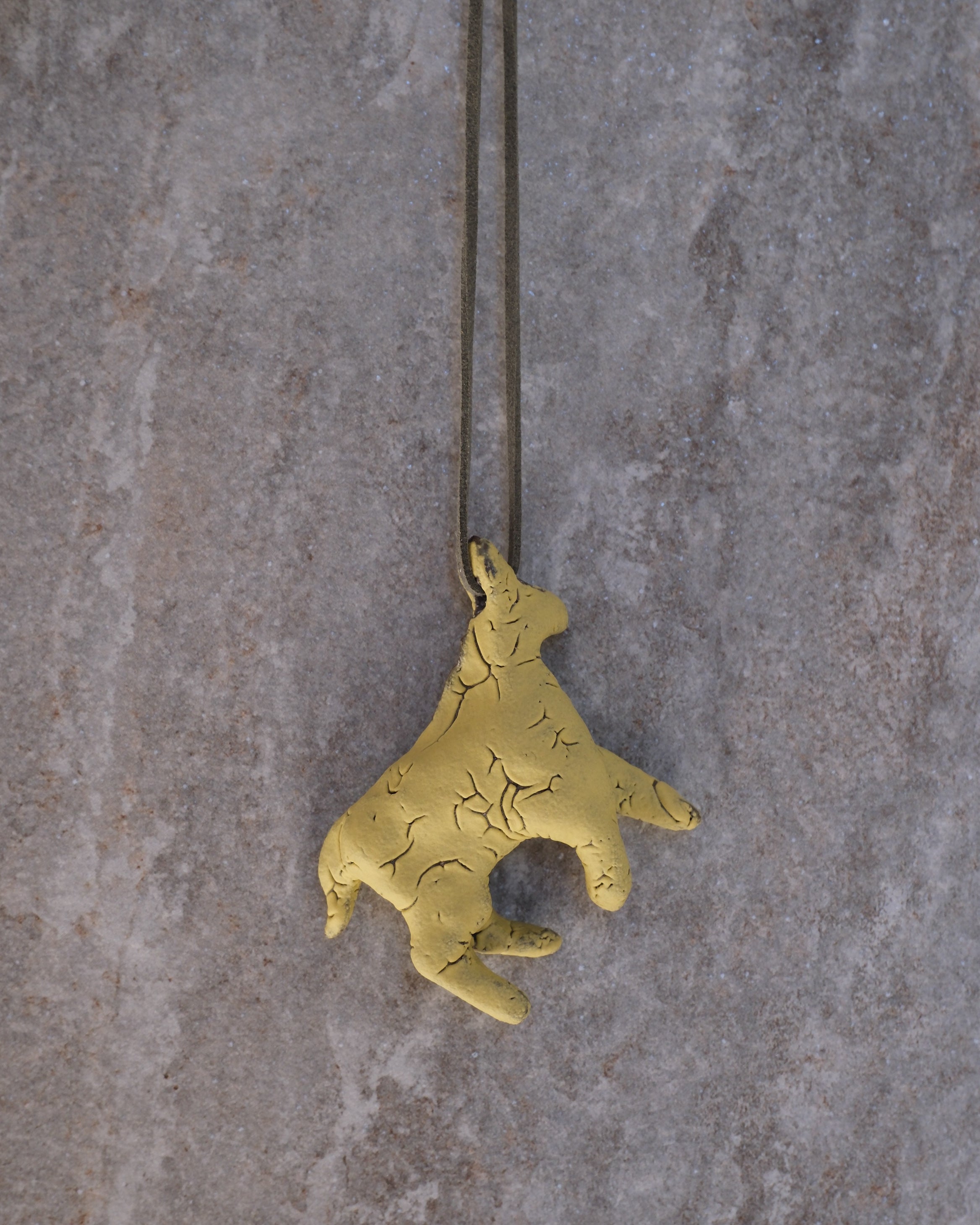 arakirina “HORSE” yellow
