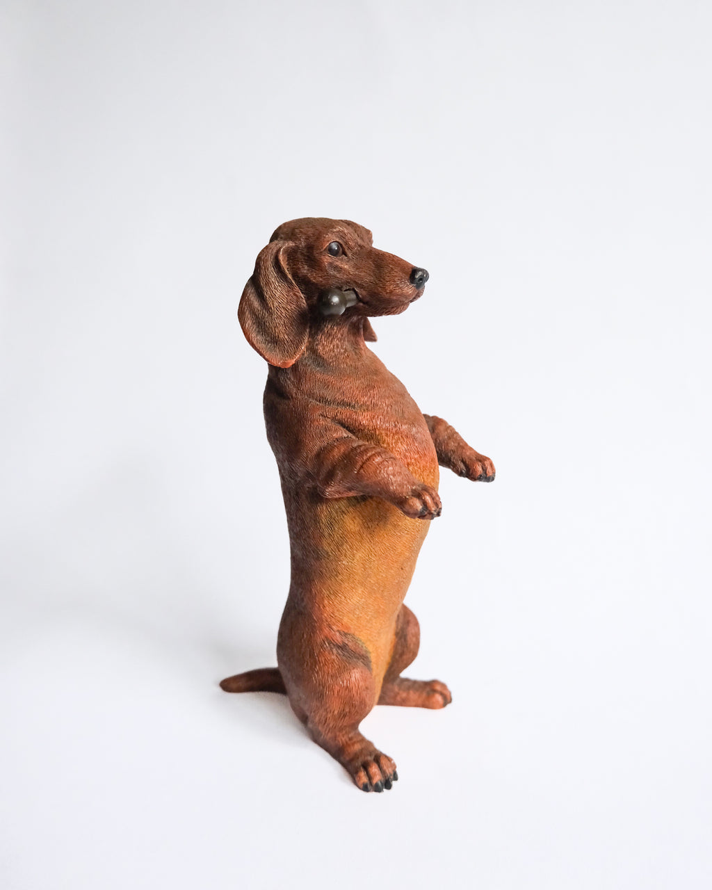 Standing dachshund figure