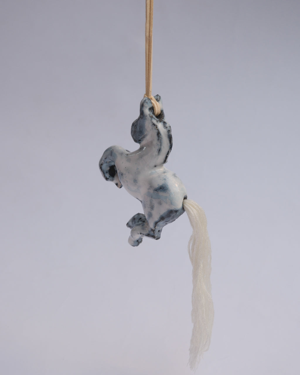 arakirina horse charm necklace