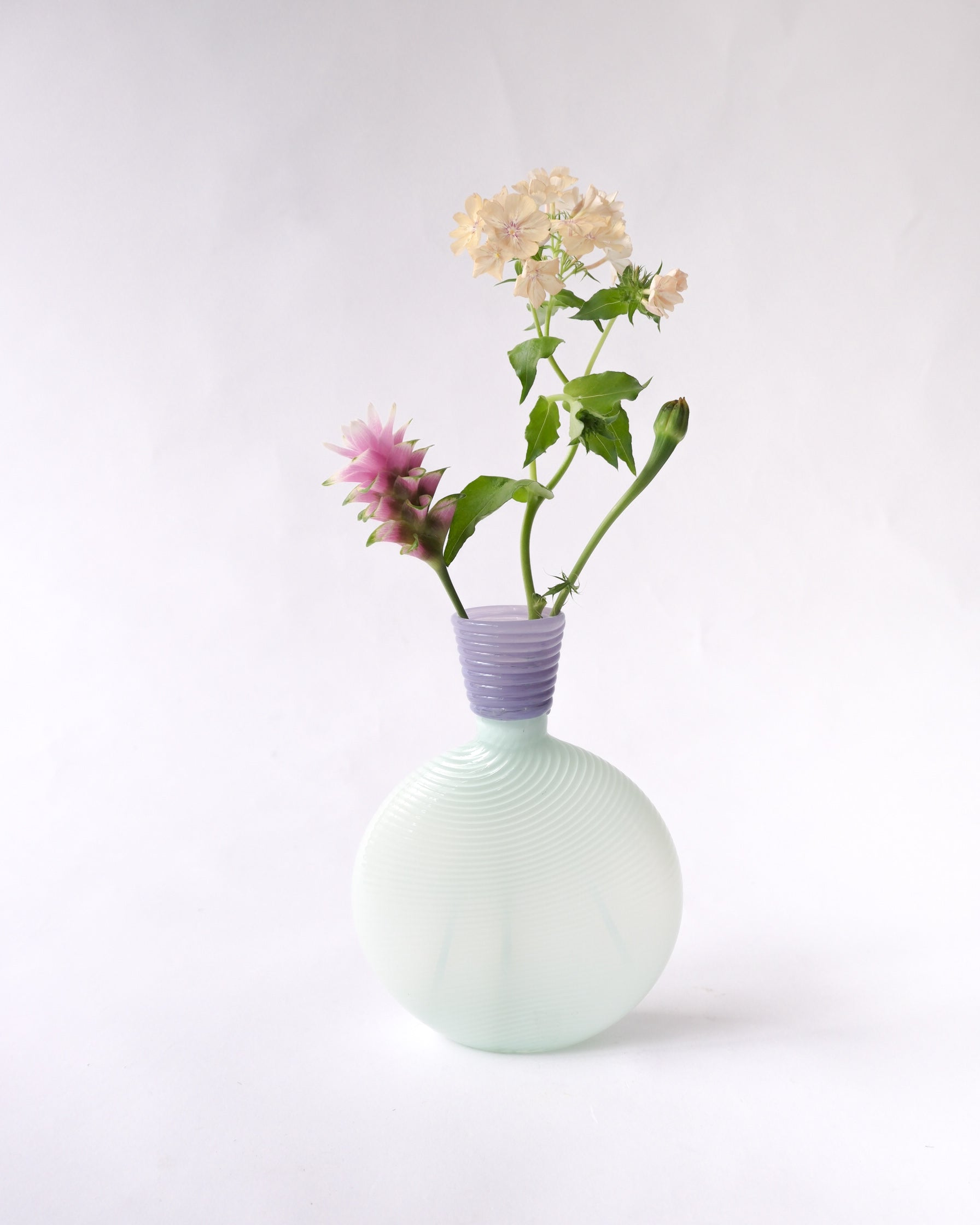 Art glass vase