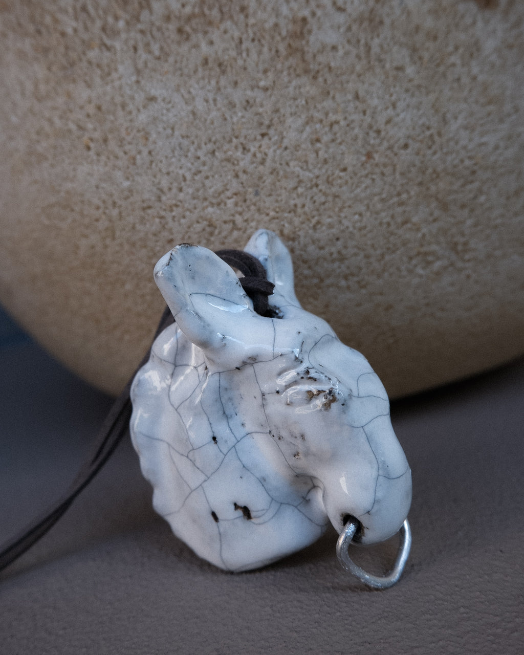 arakirina horse charm necklace