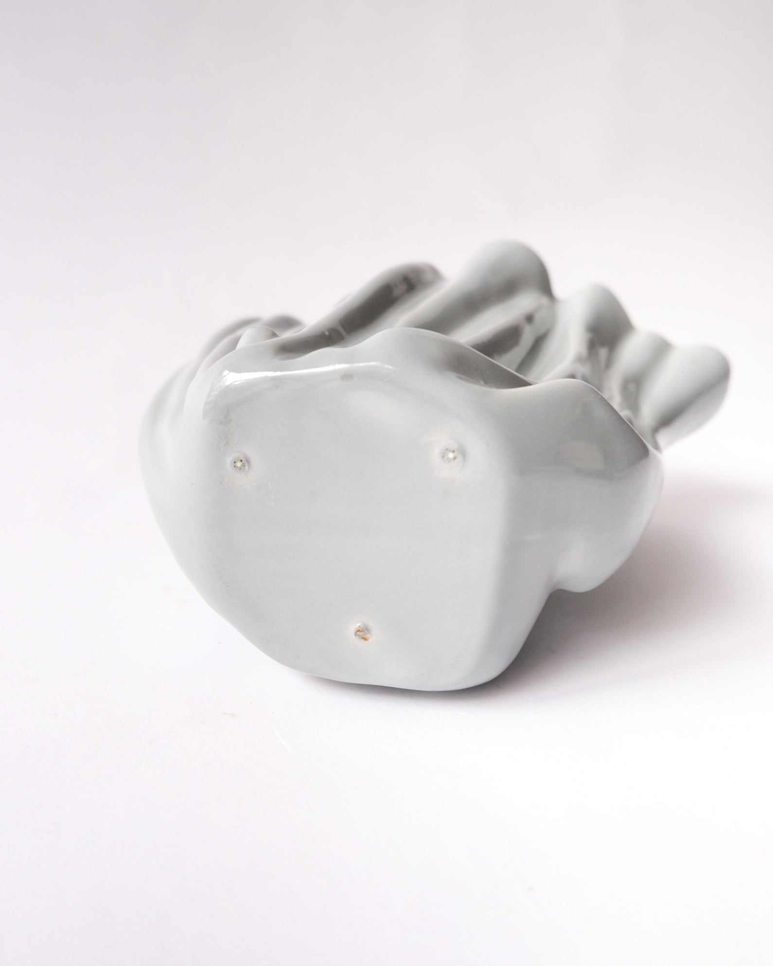 Frill ceramic vave