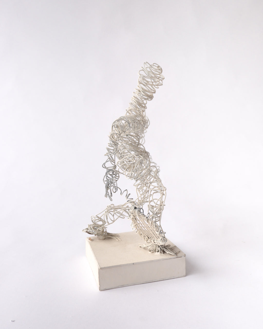 Tennis player wire art