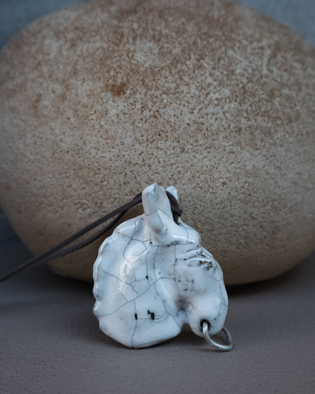 arakirina horse charm necklace