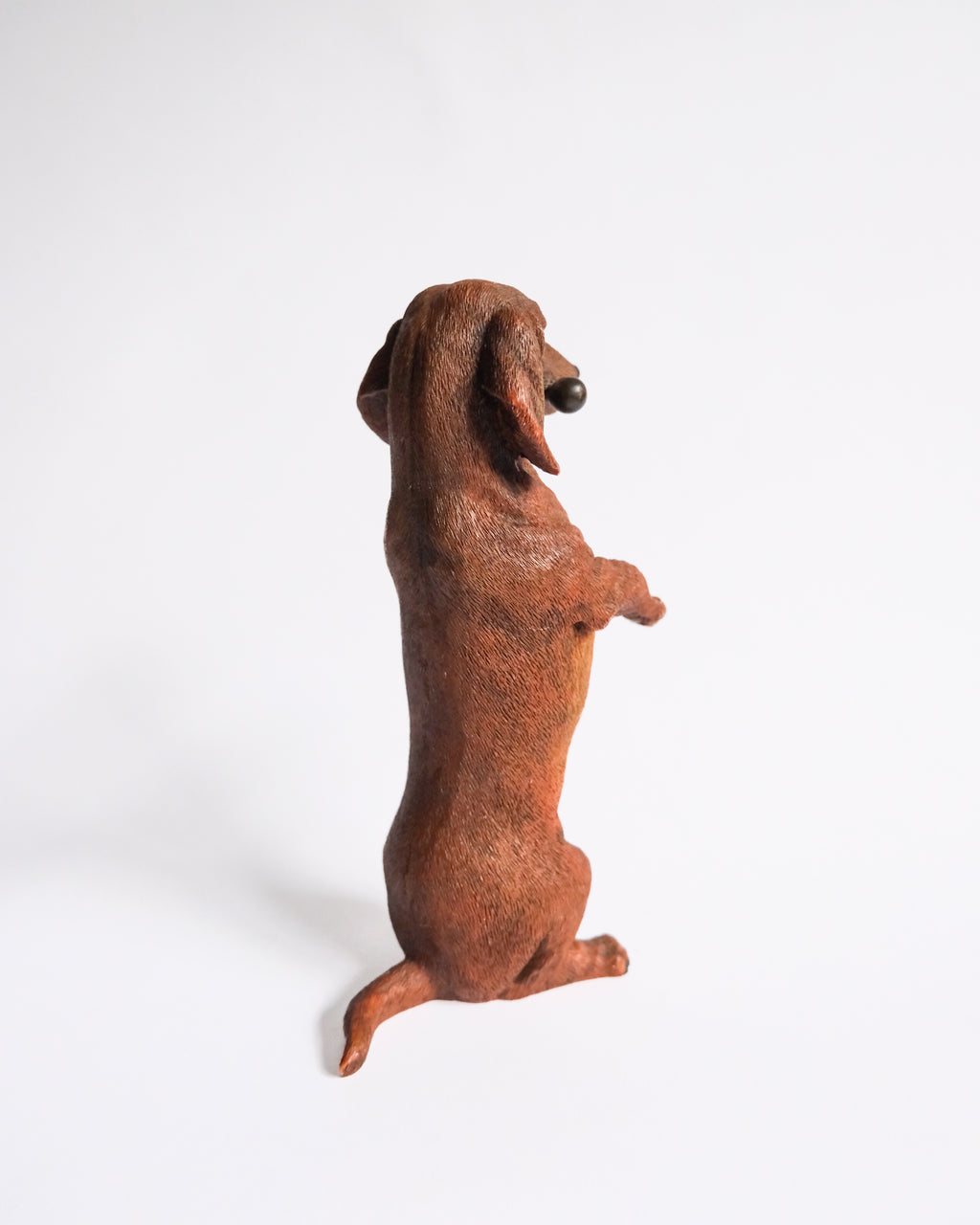 Standing dachshund figure