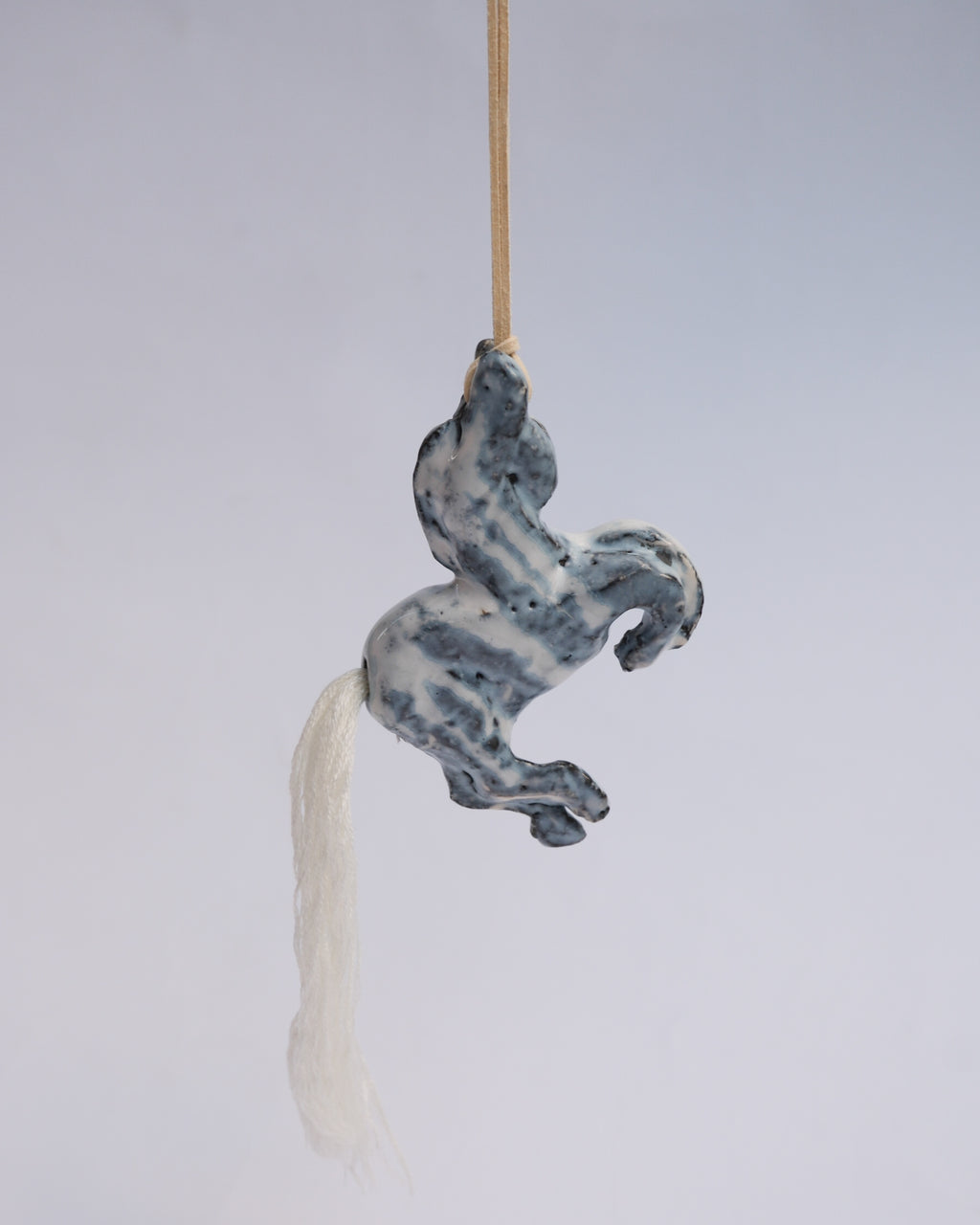 arakirina horse charm necklace