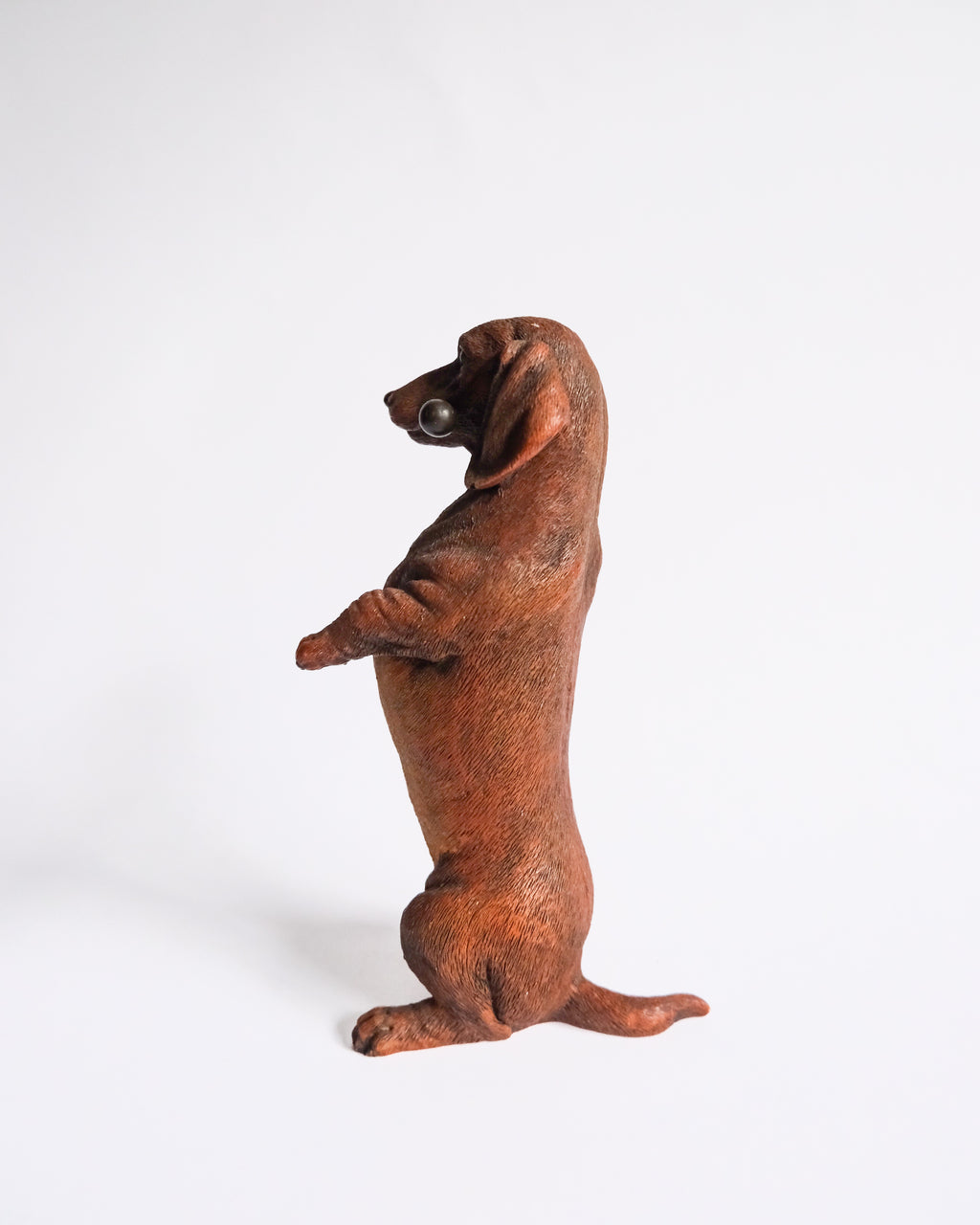 Standing dachshund figure
