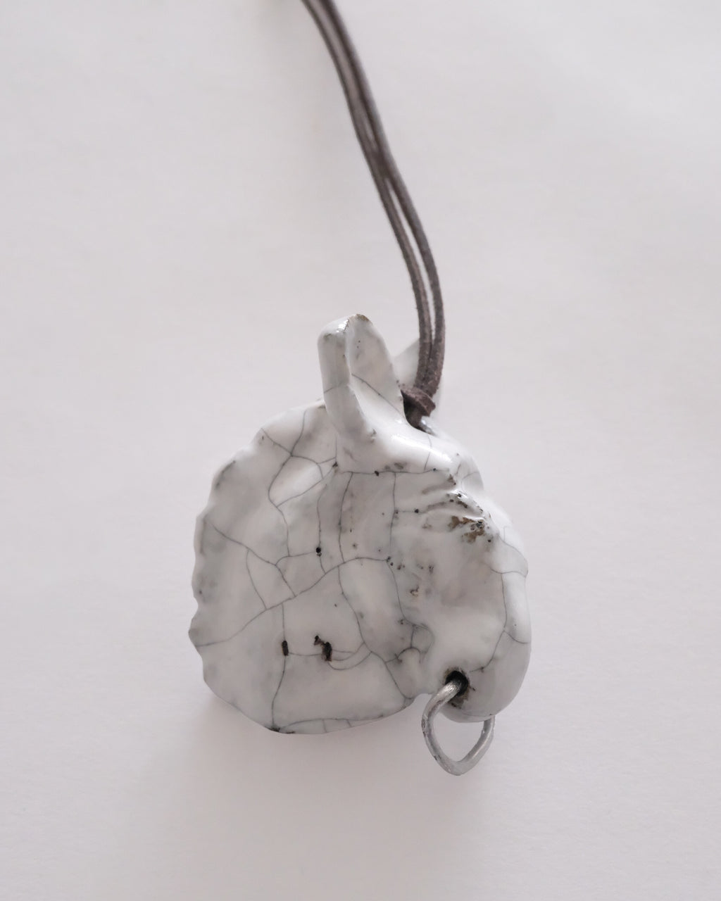 arakirina horse charm necklace