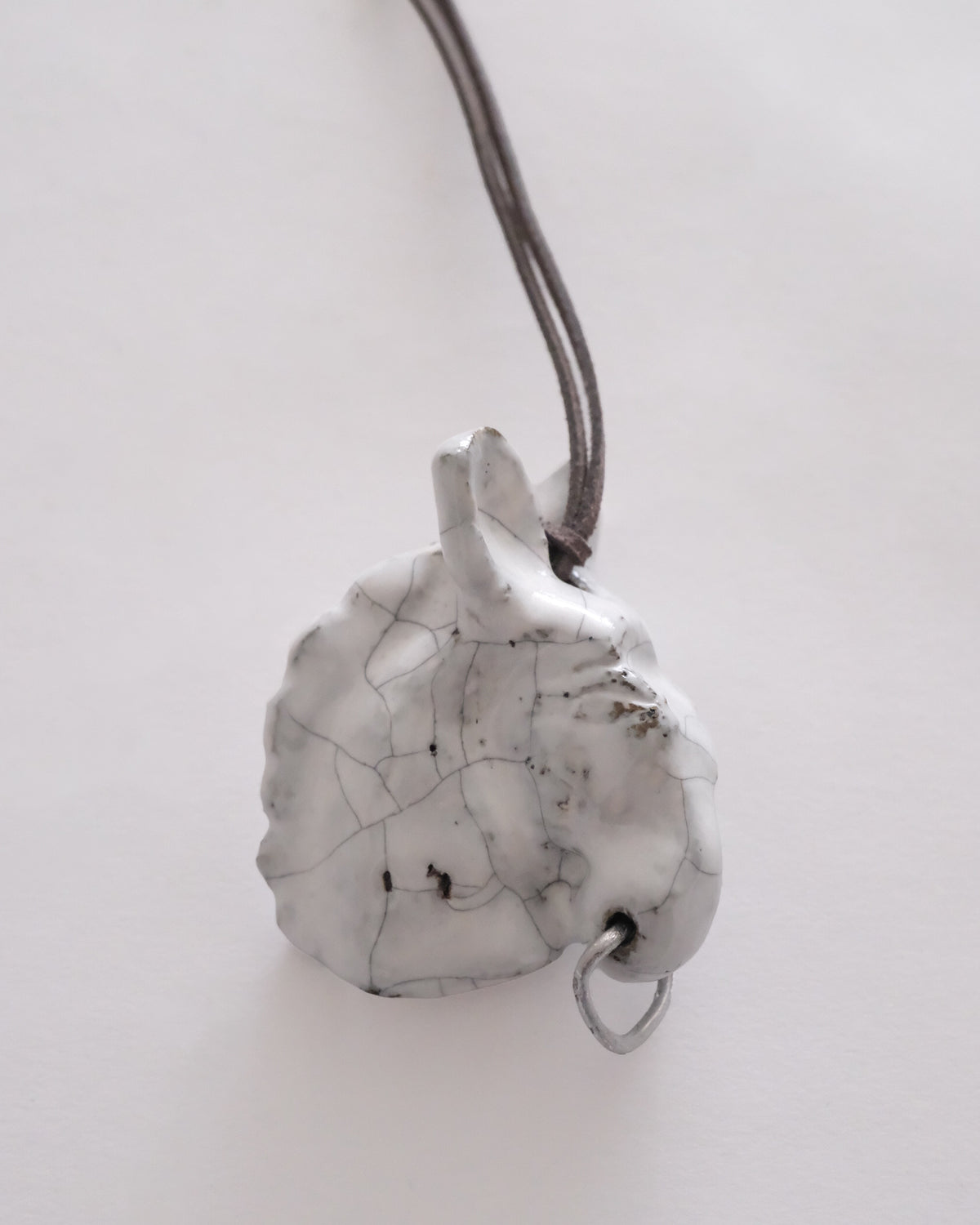arakirina horse charm necklace