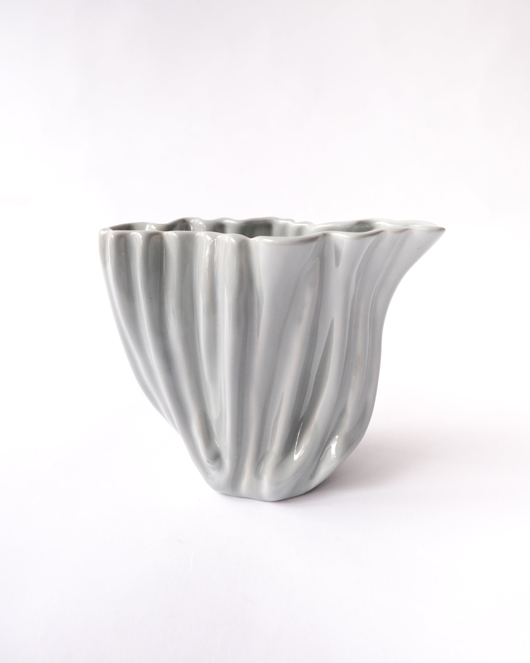 Frill ceramic vave