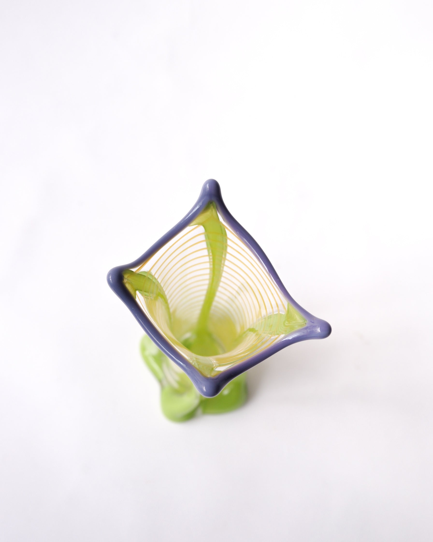 Art glass vase